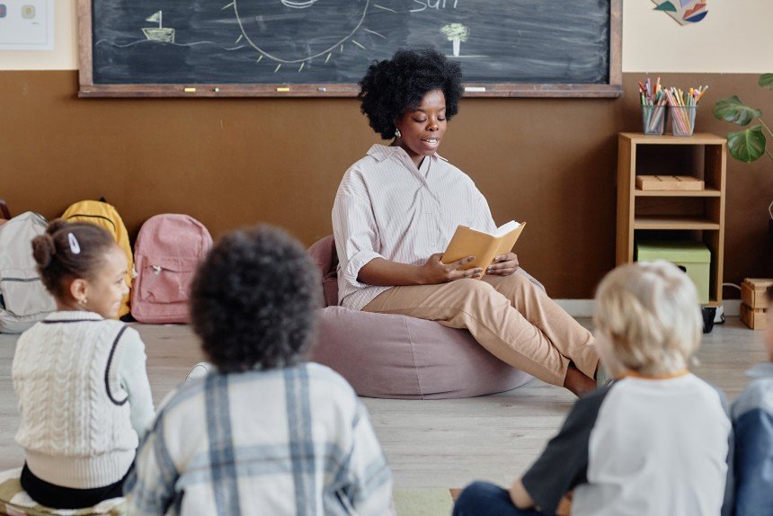 Duas Especializações em Uma: Alfabetização e Psicopedagogia Institucional