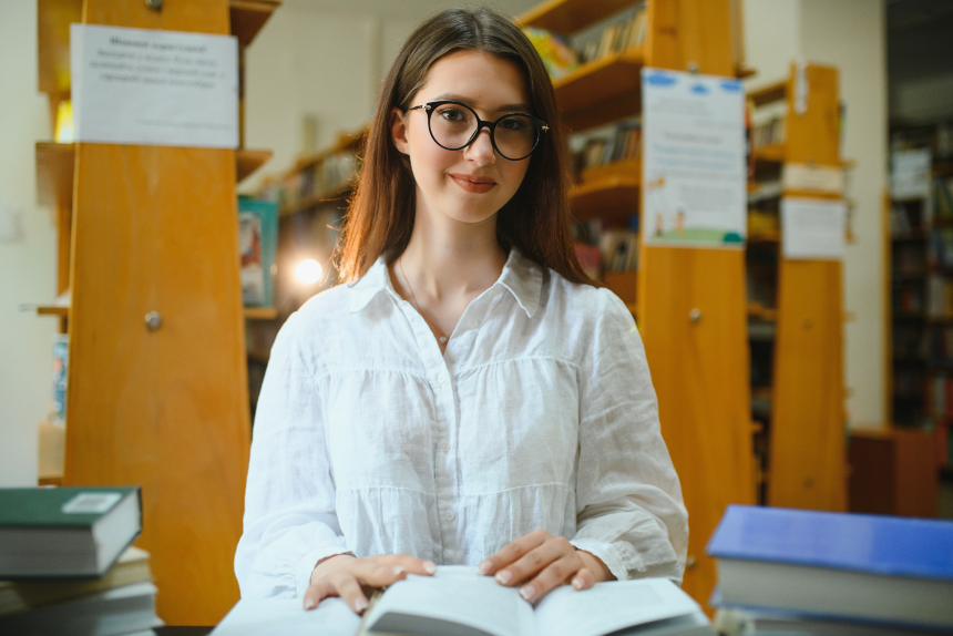 Pós-Graduação em Literatura Contemporânea: Análise Crítica e Tendências Atuais