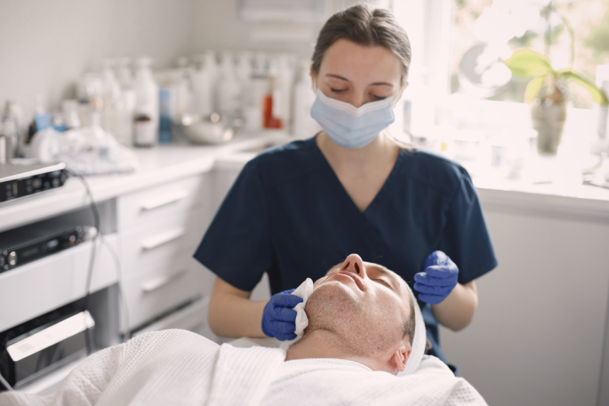 Estudos em Dermatologia Clínica