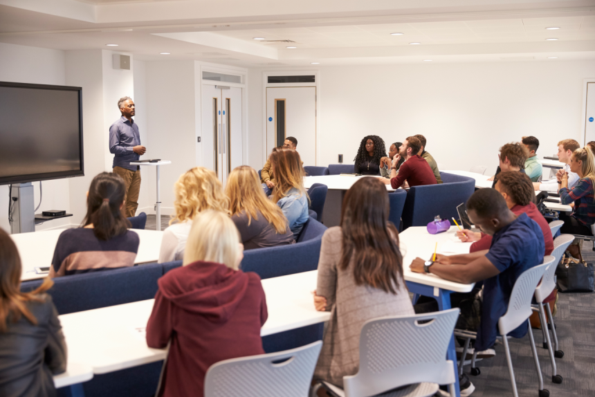 Pós-Graduação em Ensino da Sociologia: Formação para Ensinar e Aplicar os Conceitos Sociológicos na Educação
