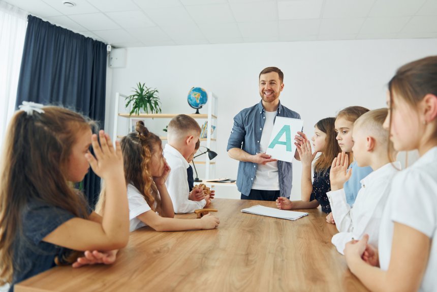 Pós-Graduação em Educação Bilíngue: Formação para Atuar no Ensino de Línguas Estrangeiras