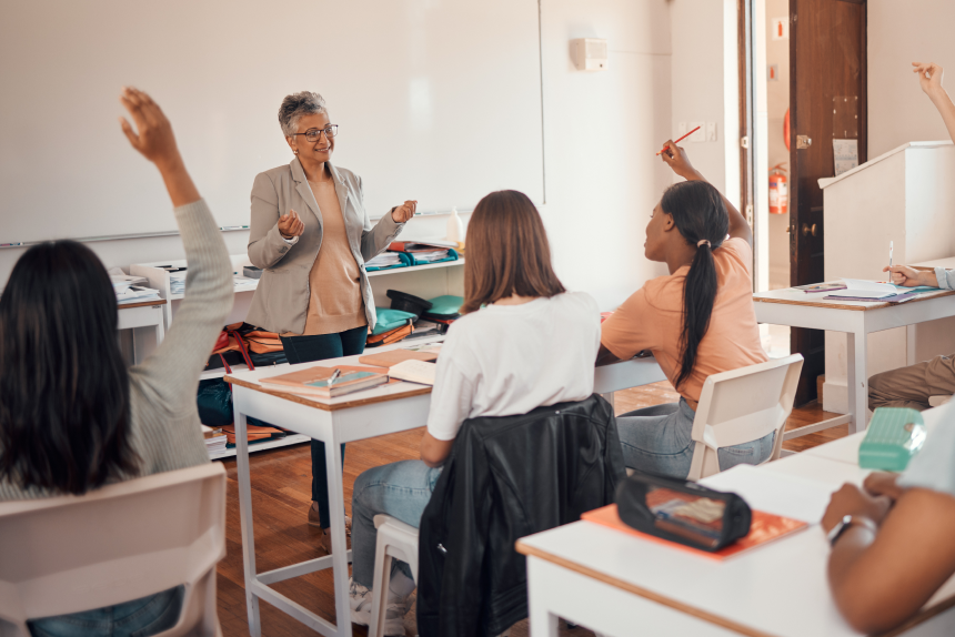 Pós-Graduação em Docência em Educação de Jovens e Adultos: Ensino, Inclusão e Cidadania