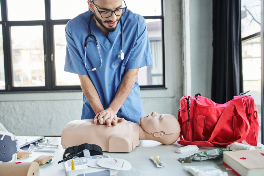 Curso de Extensão em Suporte A Vida E Primeiros Socorros: Aprofundamento Teórico e Prático