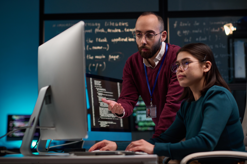 Curso de Extensão em Introducao A Computacao: Aprofundamento Teórico e Prático