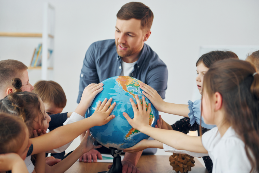 Curso de Extensão em Metodologia Do Ensino De Geografia No Ensino Fundamental: Aprofundamento Teórico e Prático