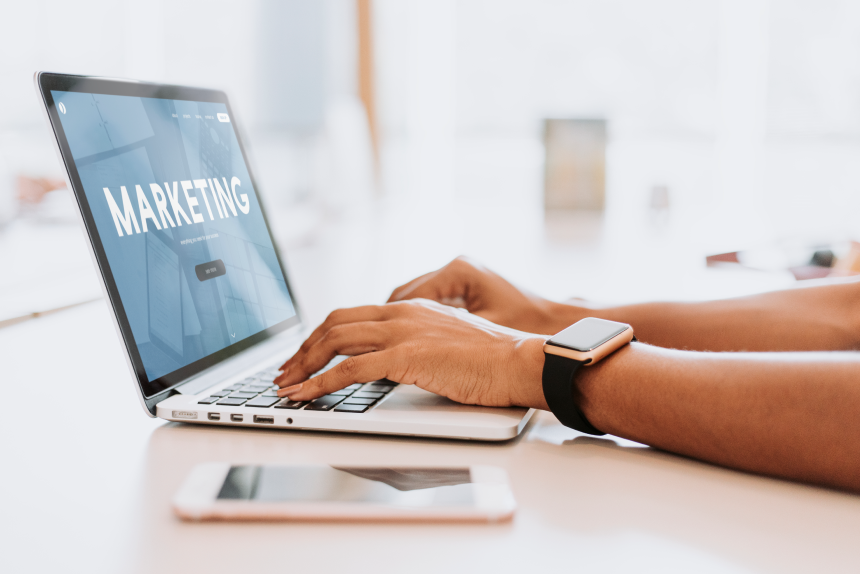 Curso de Extensão em Marketing Digital: Aprofundamento Teórico e Prático