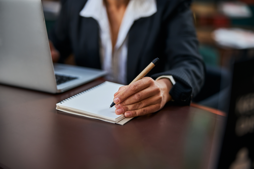 Curso de Extensão em Redacao Empresarial: Aprofundamento Teórico e Prático