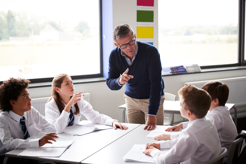 Curso de Extensão em Relacoes Sociais E Conflitos Na Escola: Aprofundamento Teórico e Prático