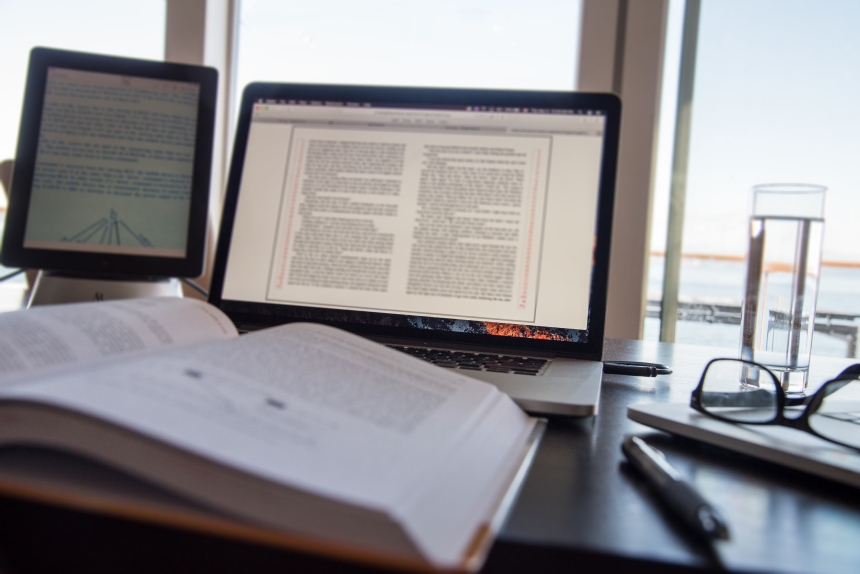 Curso de Extensão em Oficina De Producao E Revisao De Textos: Aprofundamento Teórico e Prático