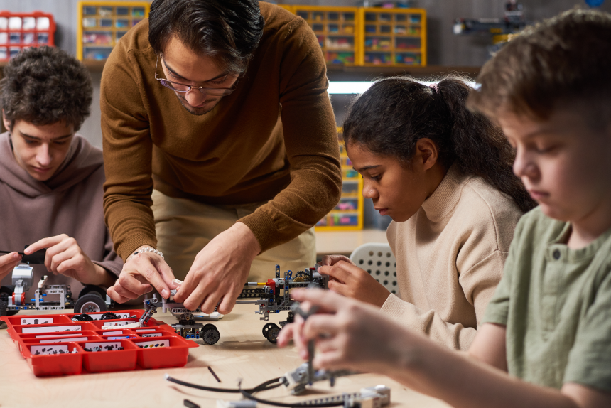 Curso de Extensão em Aprendizado Por Projetos E Movimento Maker: Aprofundamento Teórico e Prático