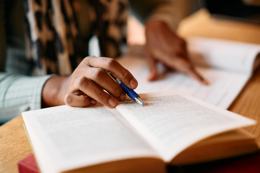 Curso de Extensão em Lingua Portuguesa: Curriculo E Perspectivas: Aprofundamento Teórico e Prático